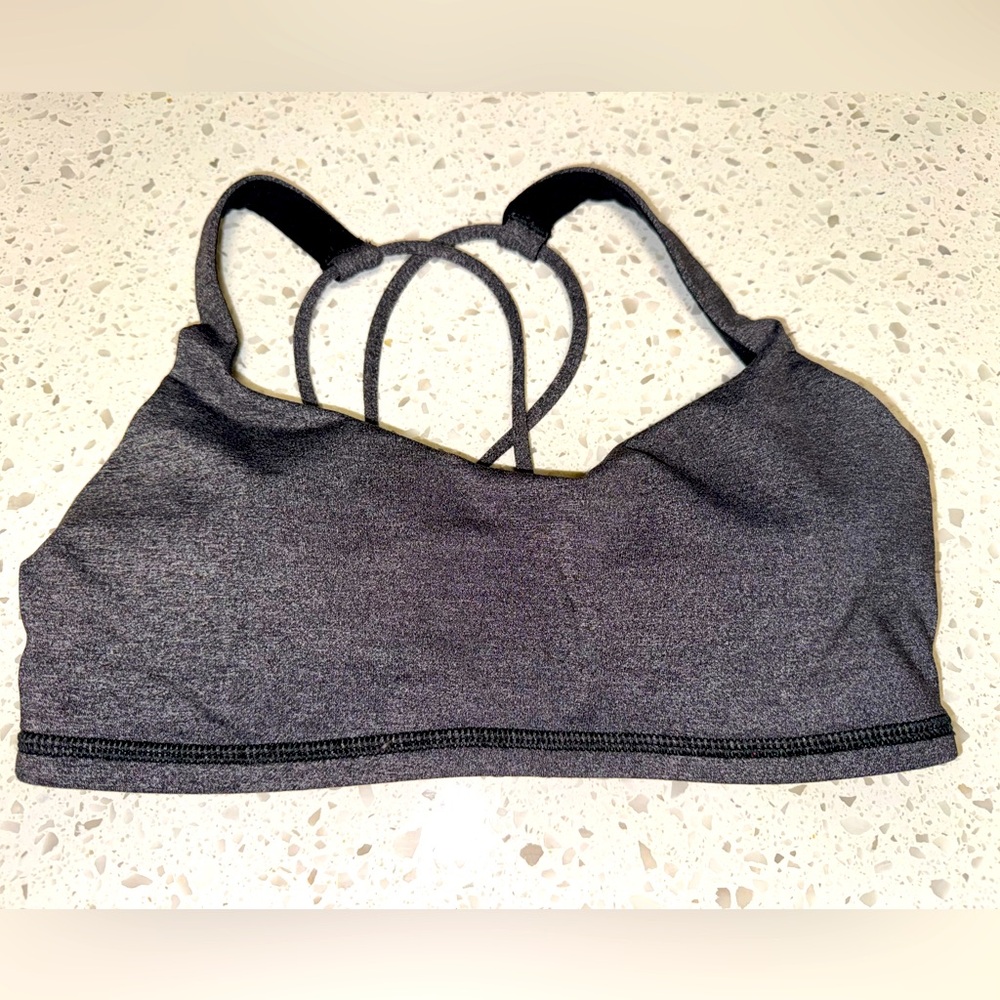 Lululemon sports bra